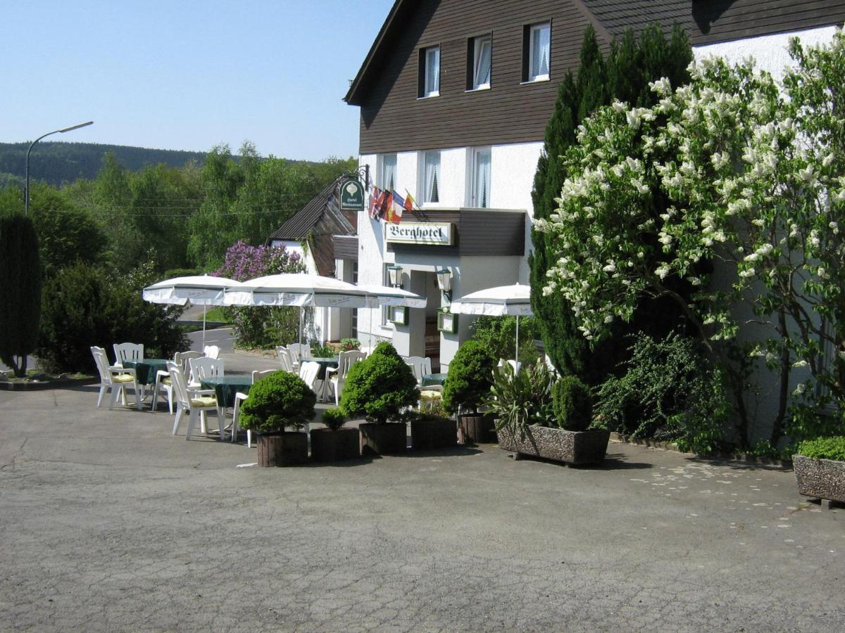 Berghotel Holzerath Eksteriør billede