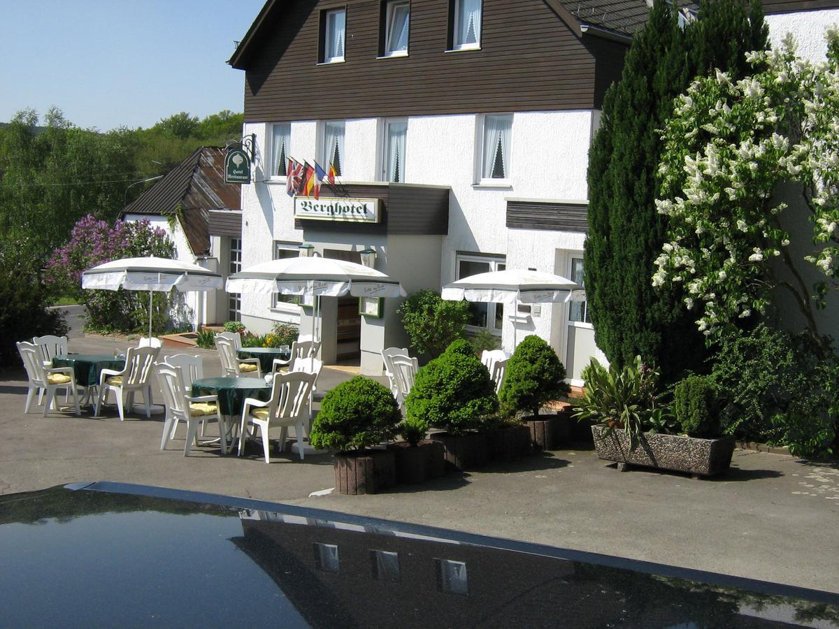 Berghotel Holzerath Eksteriør billede